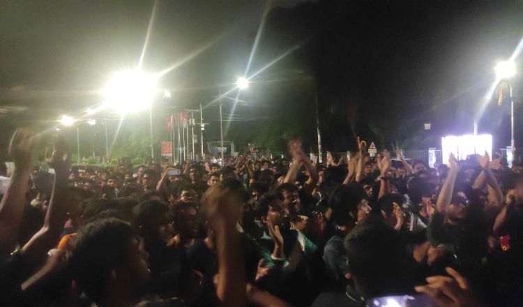 আন্দোলন ছড়াল সারা দেশের বিশ্ববিদ্যালয়ে